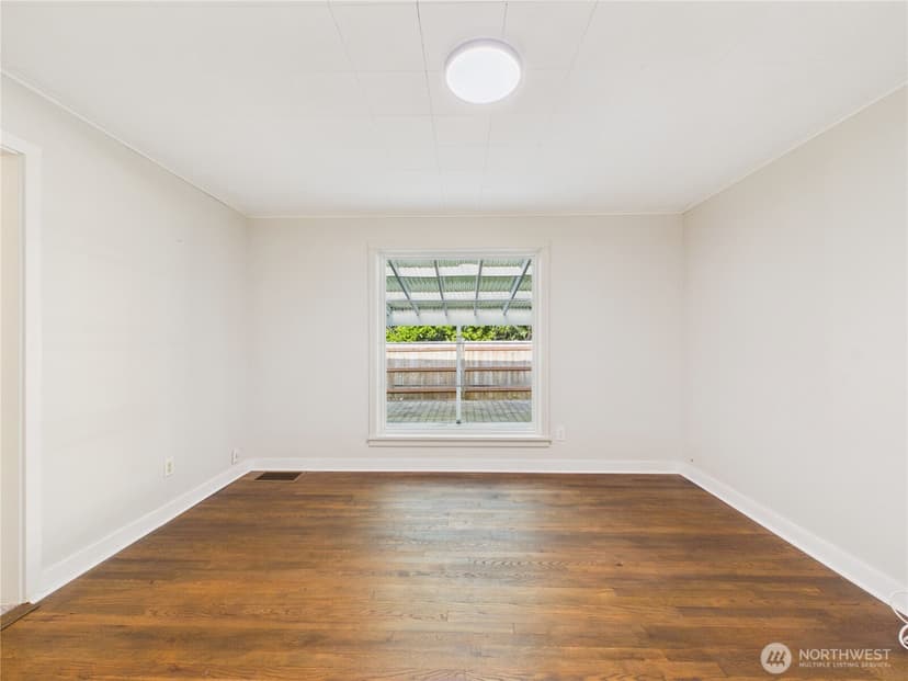 Property photo for 6351 Lake Avenue SW, Lakewood photo 18