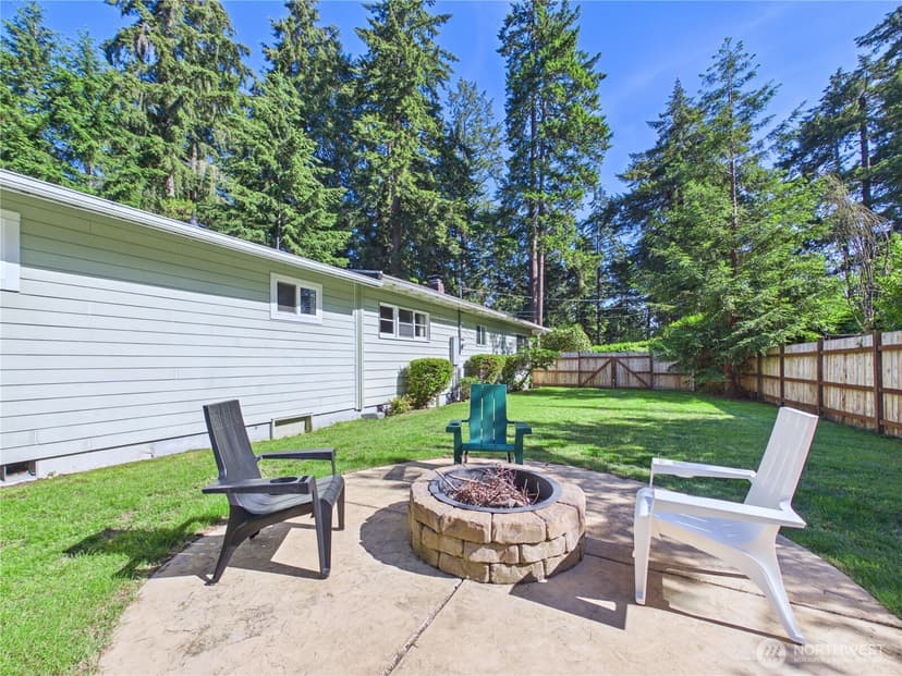 Property photo for 6351 Lake Avenue SW, Lakewood photo 33
