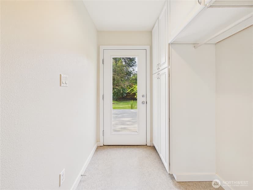 Property photo for 6351 Lake Avenue SW, Lakewood photo 31