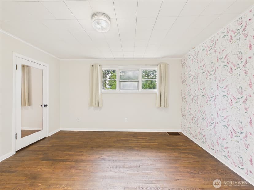 Property photo for 6351 Lake Avenue SW, Lakewood photo 13