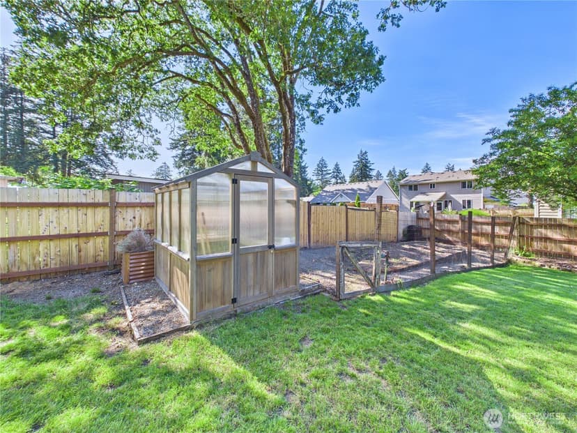 Property photo for 6351 Lake Avenue SW, Lakewood photo 32