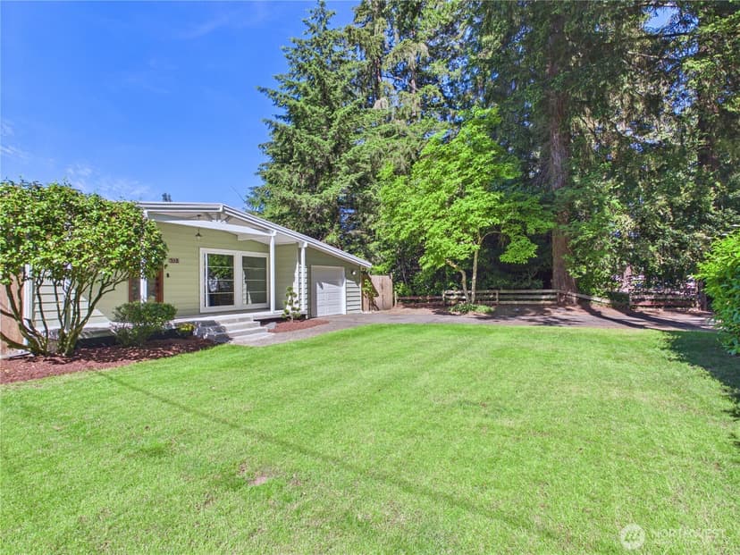 Property photo for 6351 Lake Avenue SW, Lakewood photo 2