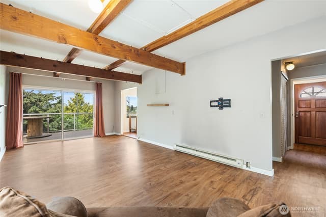Property photo for 6737 Sycamore Avenue NW, Seattle photo 3