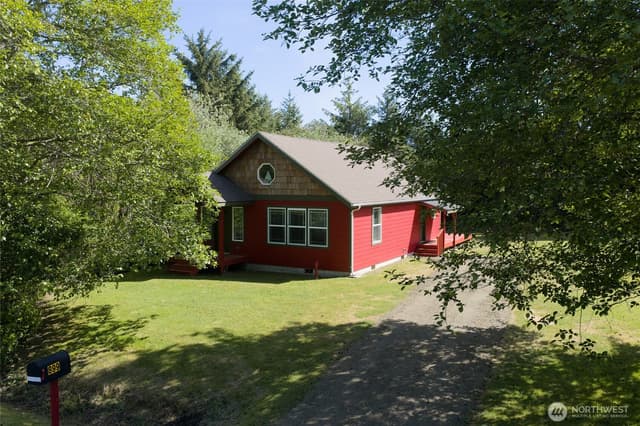 Property photo for 899 Wawona Avenue SW, Ocean Shores photo 4