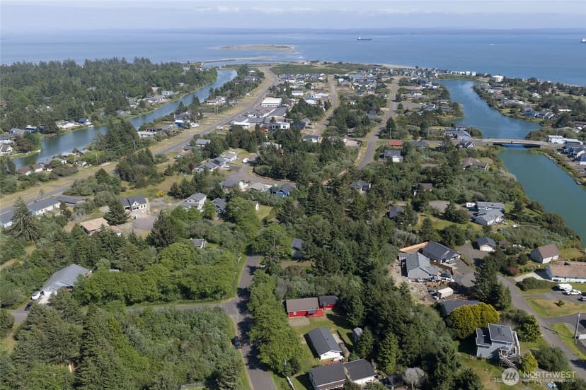 Property photo for 899 Wawona Avenue SW, Ocean Shores photo 7