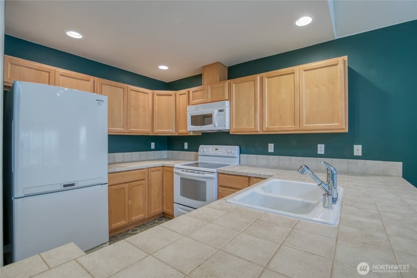 Property photo for 899 Wawona Avenue SW, Ocean Shores photo 8
