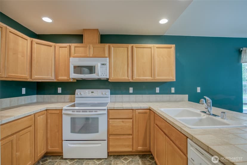 Property photo for 899 Wawona Avenue SW, Ocean Shores photo 9