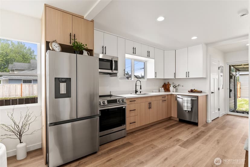 Property photo for 139 N Lenore Avenue, Arlington photo 7