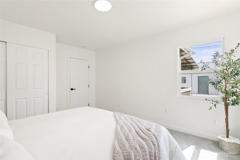 Property photo for 139 N Lenore Avenue, Arlington photo 15
