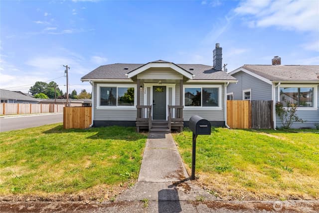 Property photo for 139 N Lenore Avenue, Arlington