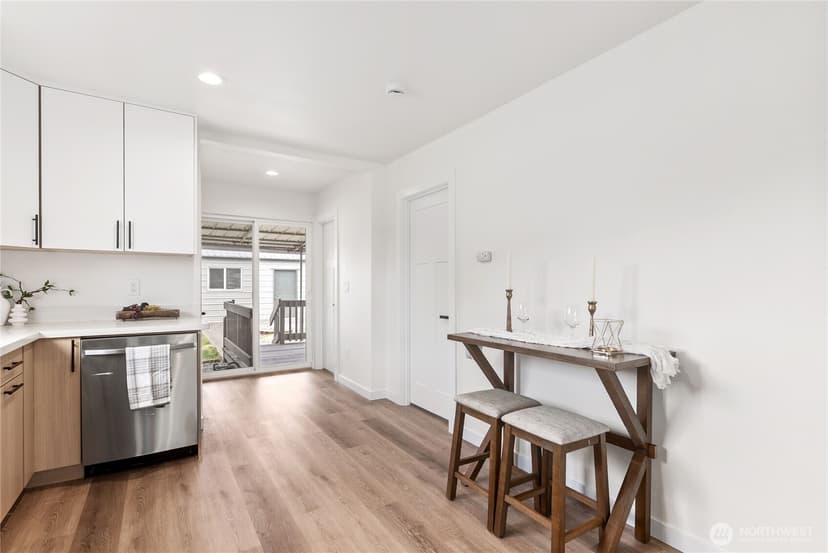 Property photo for 139 N Lenore Avenue, Arlington photo 11