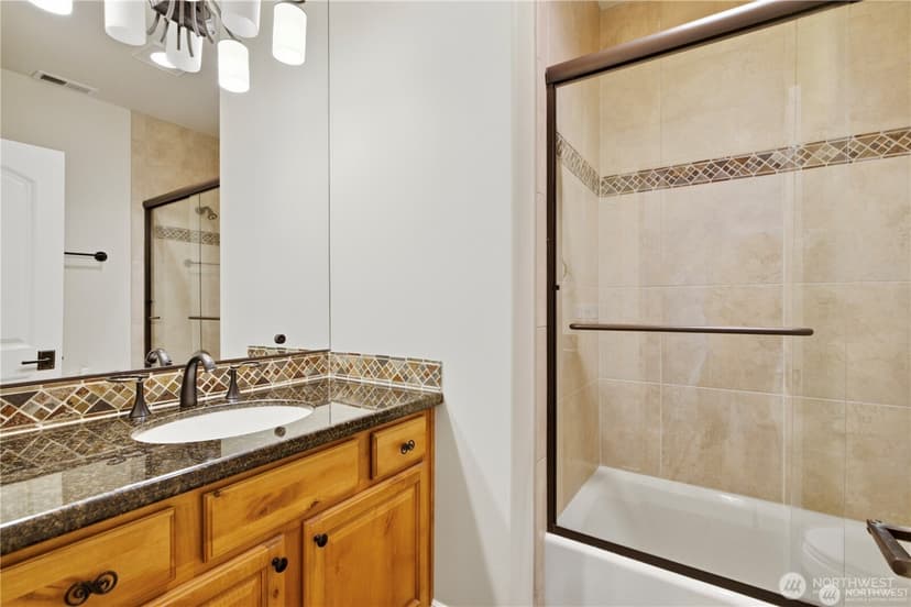 Property photo for 217 7th Avenue W, Kirkland photo 32