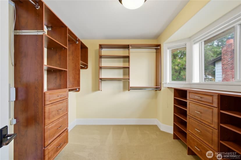 Property photo for 217 7th Avenue W, Kirkland photo 28