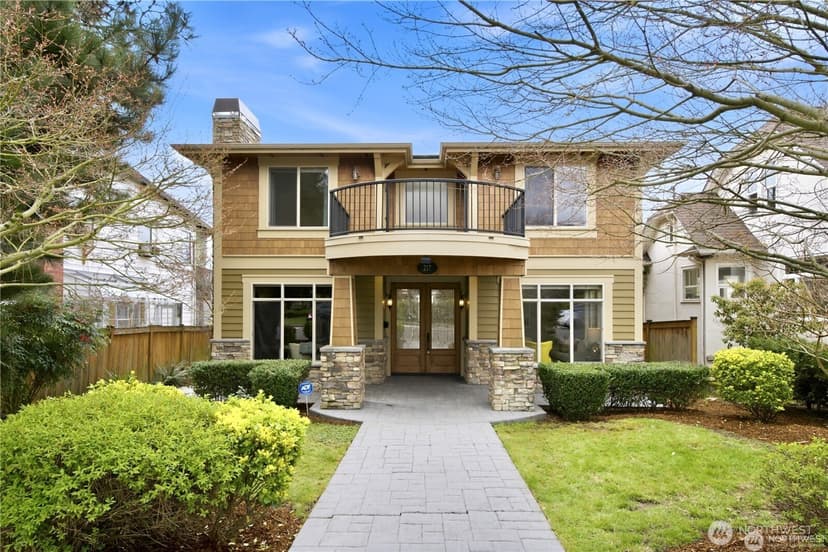 Property photo for 217 7th Avenue W, Kirkland