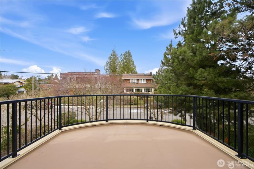 Property photo for 217 7th Avenue W, Kirkland photo 36