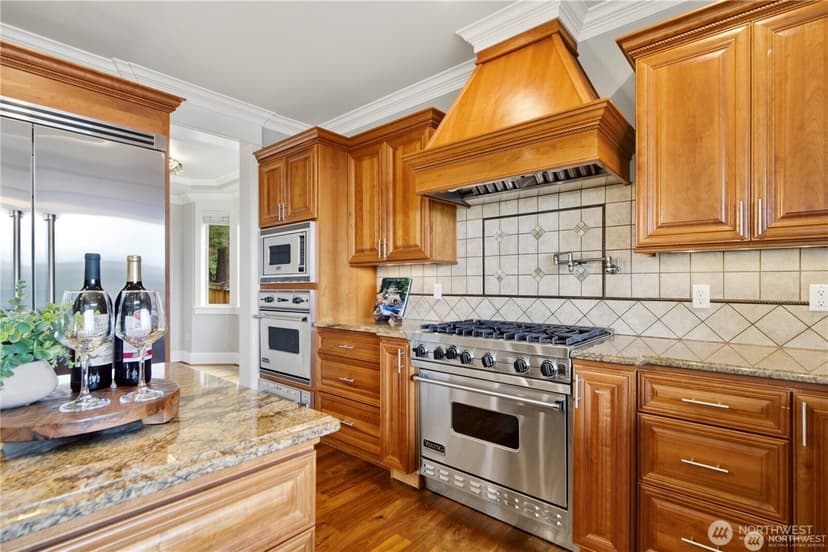 Property photo for 217 7th Avenue W, Kirkland photo 6