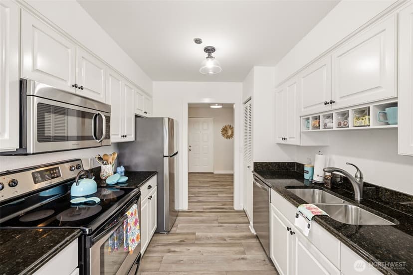Property photo for 1902 Bridgeport Way W #105, University Place photo 12