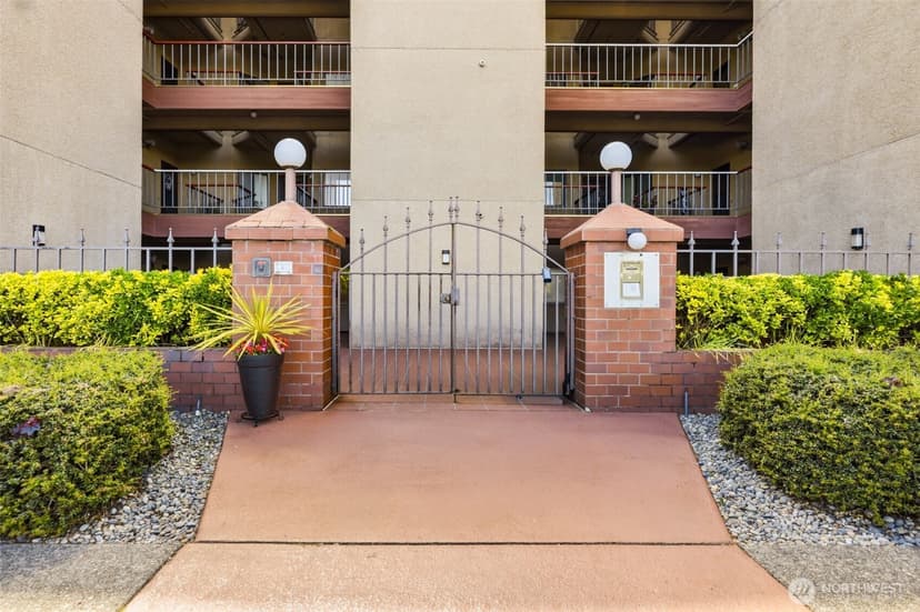 Property photo for 1902 Bridgeport Way W #105, University Place photo 24