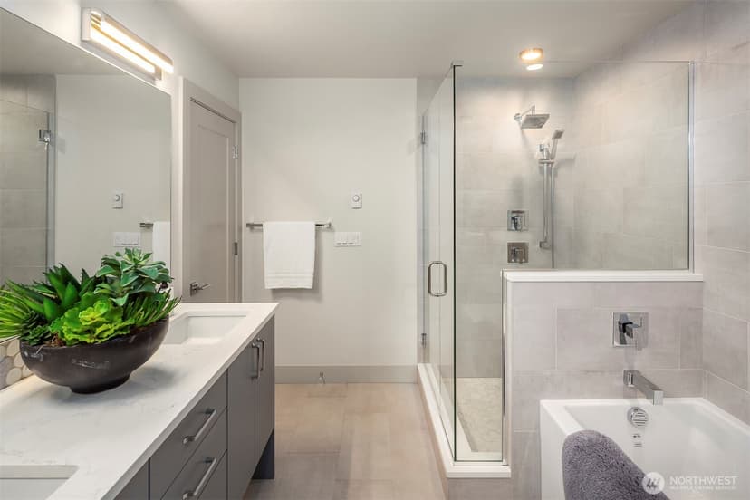Property photo for 1516 Bigelow Avenue N, Seattle photo 18