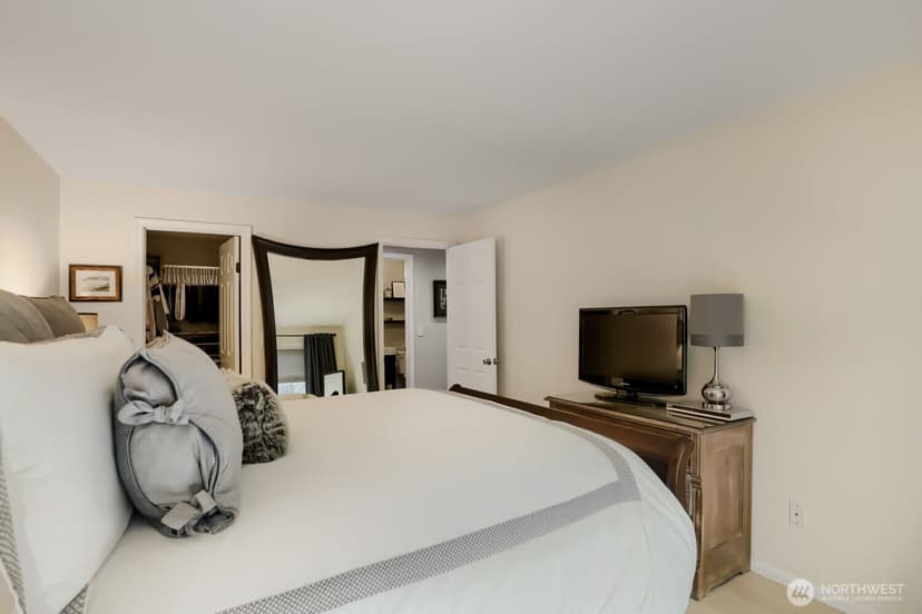 Property photo for 6300 Sand Point Way NE #103, Seattle photo 12