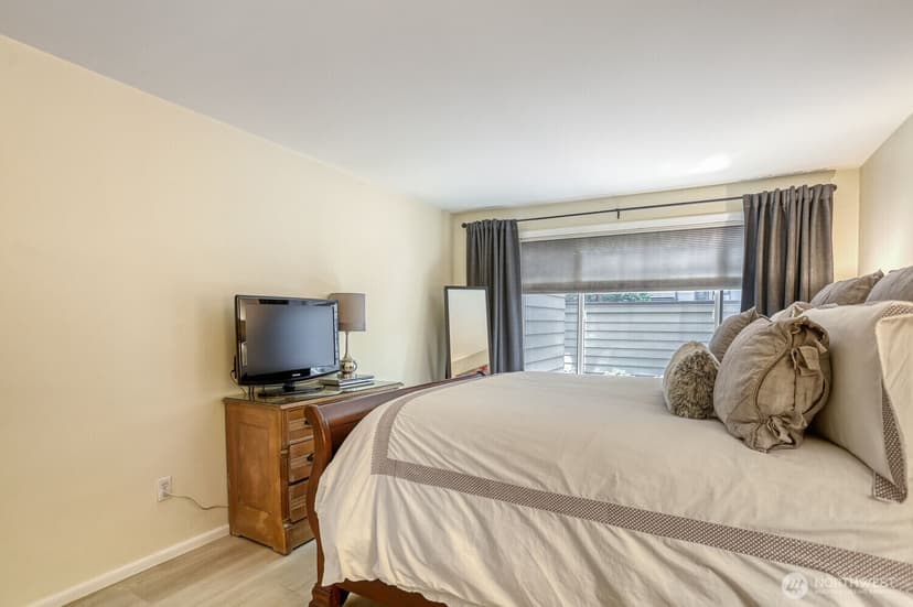 Property photo for 6300 Sand Point Way NE #103, Seattle photo 13