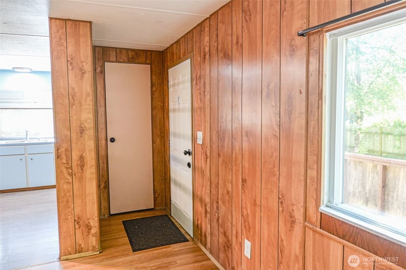 Property photo for 2106 Kent Avenue W, Bremerton photo 6