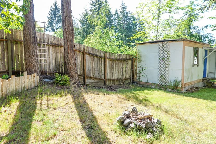 Property photo for 2106 Kent Avenue W, Bremerton photo 28