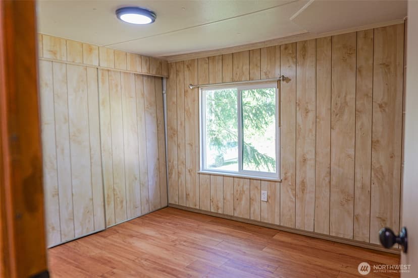 Property photo for 2106 Kent Avenue W, Bremerton photo 18