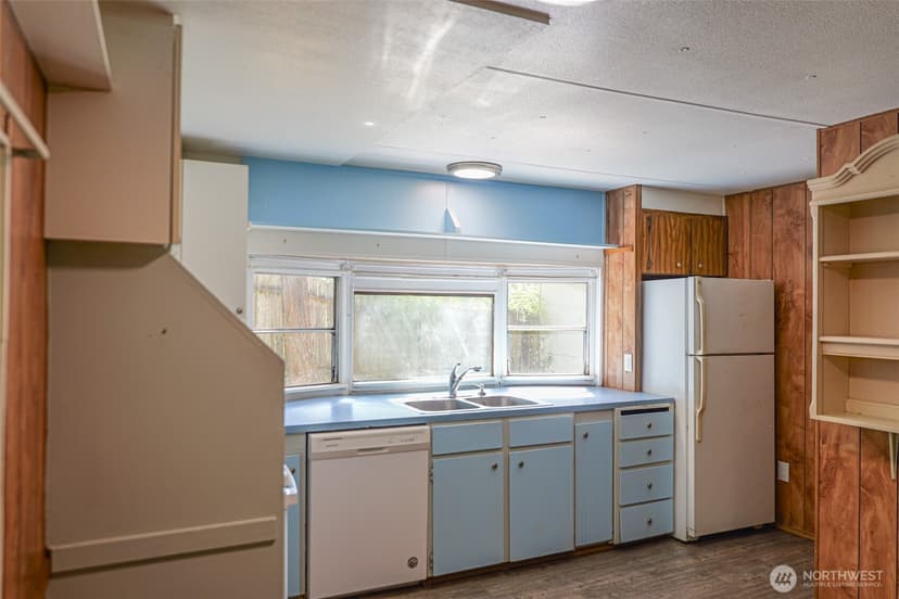 Property photo for 2106 Kent Avenue W, Bremerton photo 10