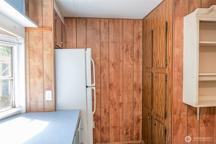 Property photo for 2106 Kent Avenue W, Bremerton photo 12