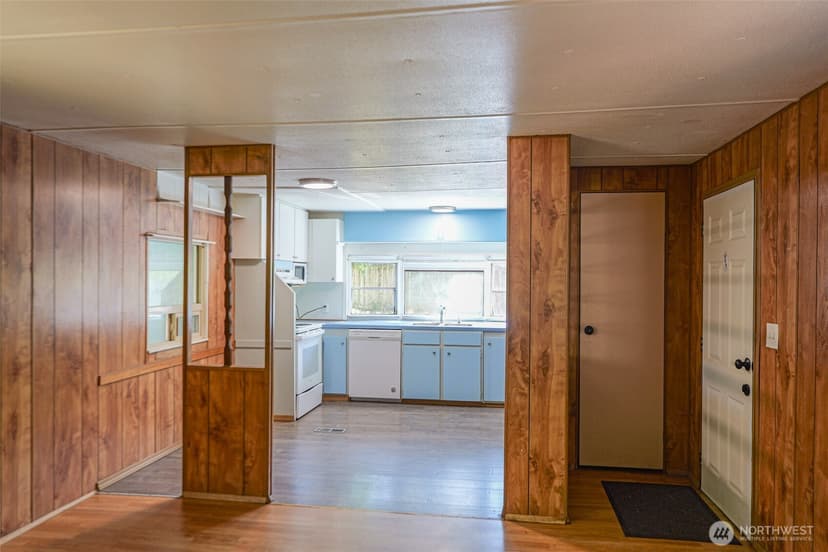 Property photo for 2106 Kent Avenue W, Bremerton photo 8