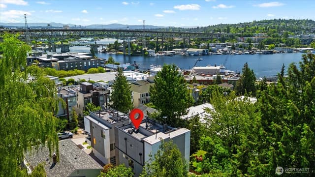Property photo for 3953 1st Avenue NE #A, Seattle