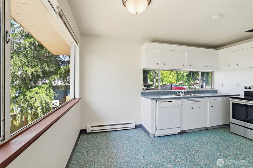 Property photo for 7529 Beacon Avenue S, Seattle photo 7