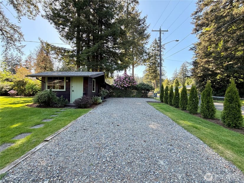 Property photo for 10704 Interlaaken Drive SW, Lakewood photo 27