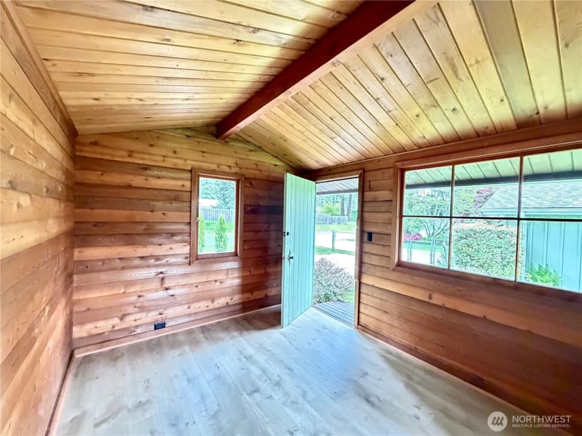 Property photo for 10704 Interlaaken Drive SW, Lakewood photo 26