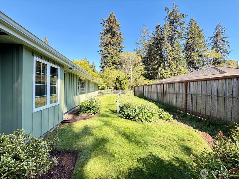 Property photo for 10704 Interlaaken Drive SW, Lakewood photo 30