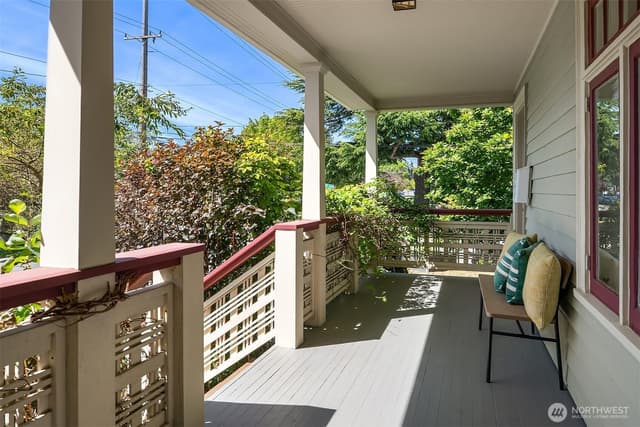 Property photo for 5216 9th Avenue NW, Seattle photo 3