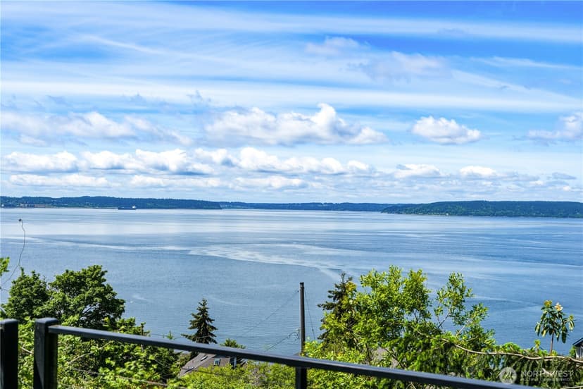 Property photo for 5802 Upland Terrace NE, Tacoma photo 18