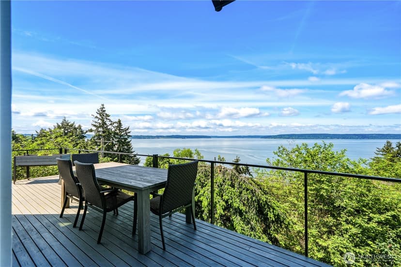 Property photo for 5802 Upland Terrace NE, Tacoma photo 17