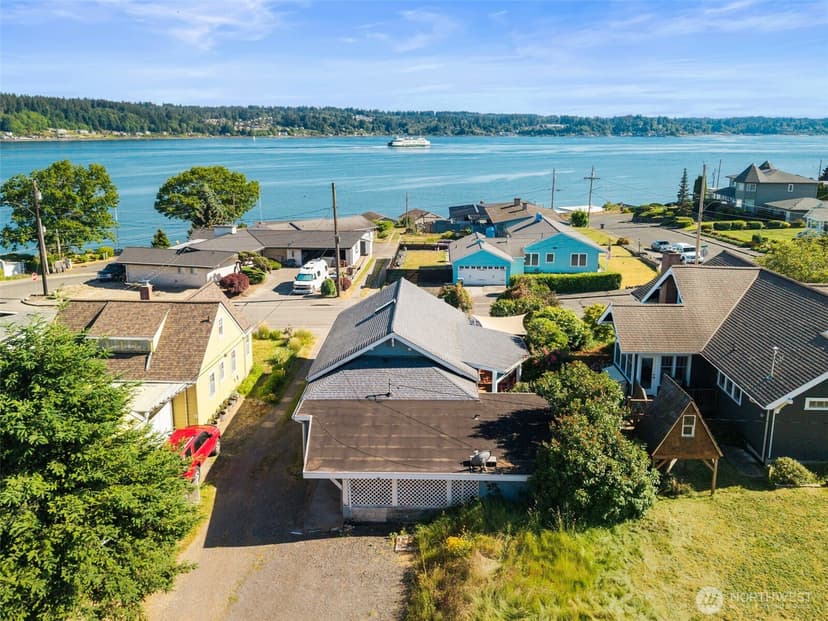 Property photo for 2708 E 10th Street, Bremerton photo 2