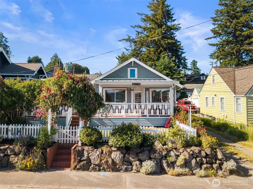 Property photo for 2708 E 10th Street, Bremerton