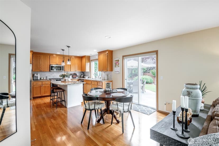Property photo for 8214 70th Avenue Ct E, Puyallup photo 11