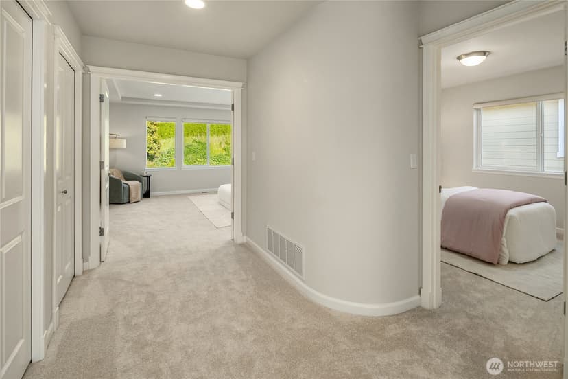 Property photo for 2496 33rd Avenue NE, Issaquah photo 24