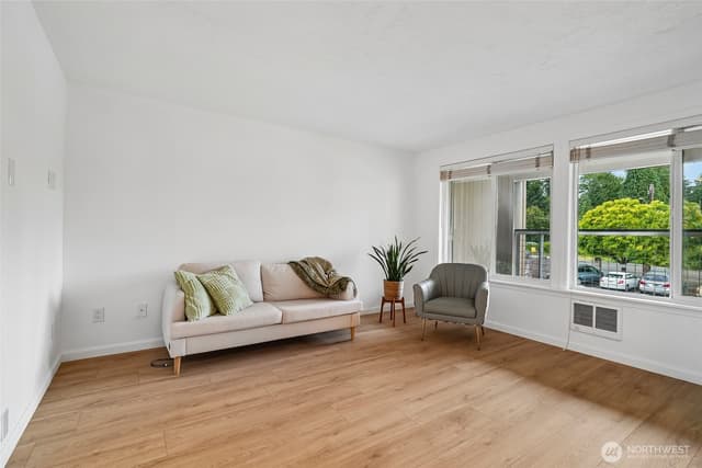 Property photo for 101 SW 119th Street #202, Seattle