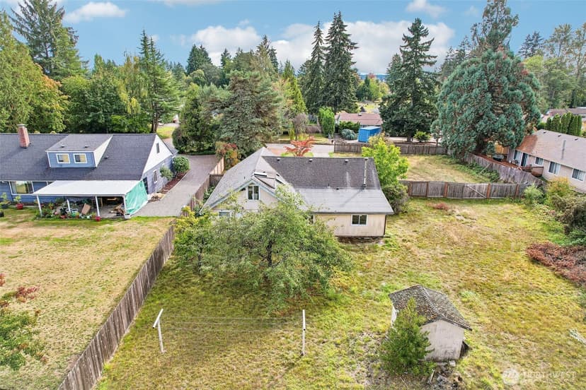 Property photo for 201 123rd Street E, Tacoma photo 6