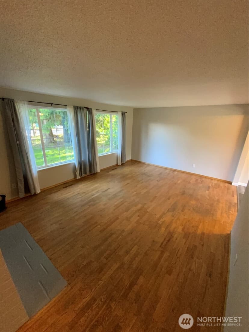 Property photo for 621 Brookdale Road E, Tacoma photo 4