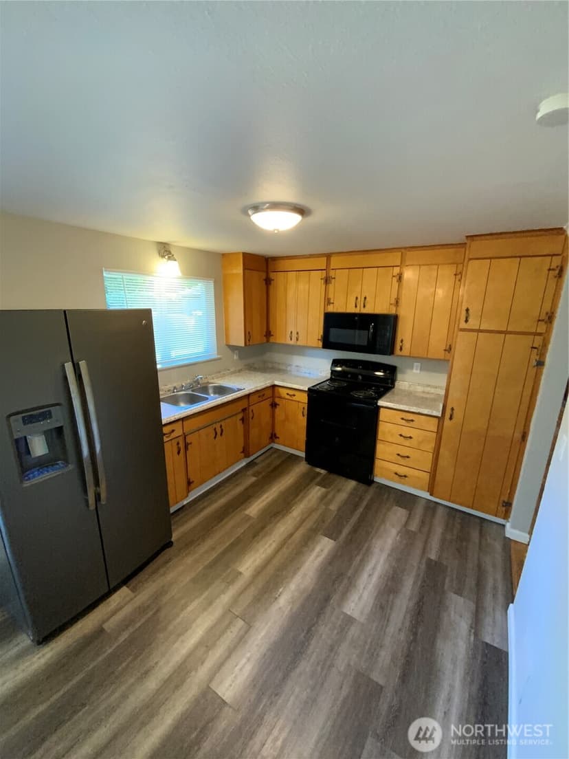 Property photo for 621 Brookdale Road E, Tacoma photo 6