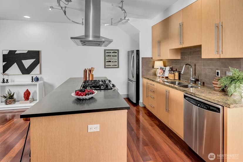 Property photo for 121 S Jackson Street #4, Seattle photo 6