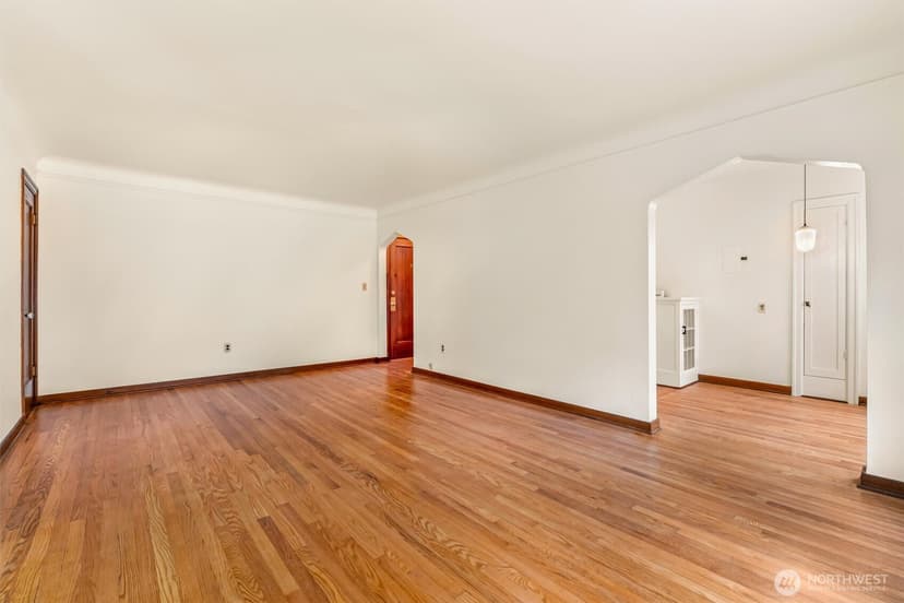 Property photo for 220 W Olympic Place #107, Seattle photo 6