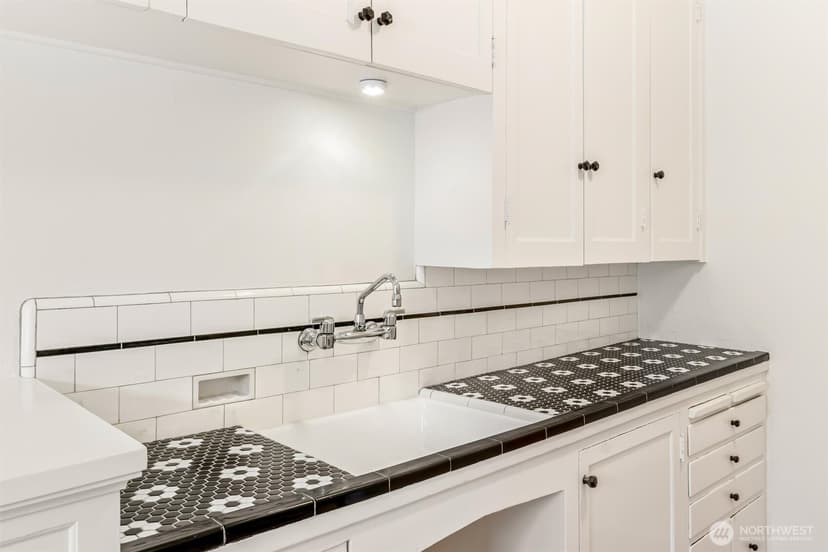 Property photo for 220 W Olympic Place #107, Seattle photo 10
